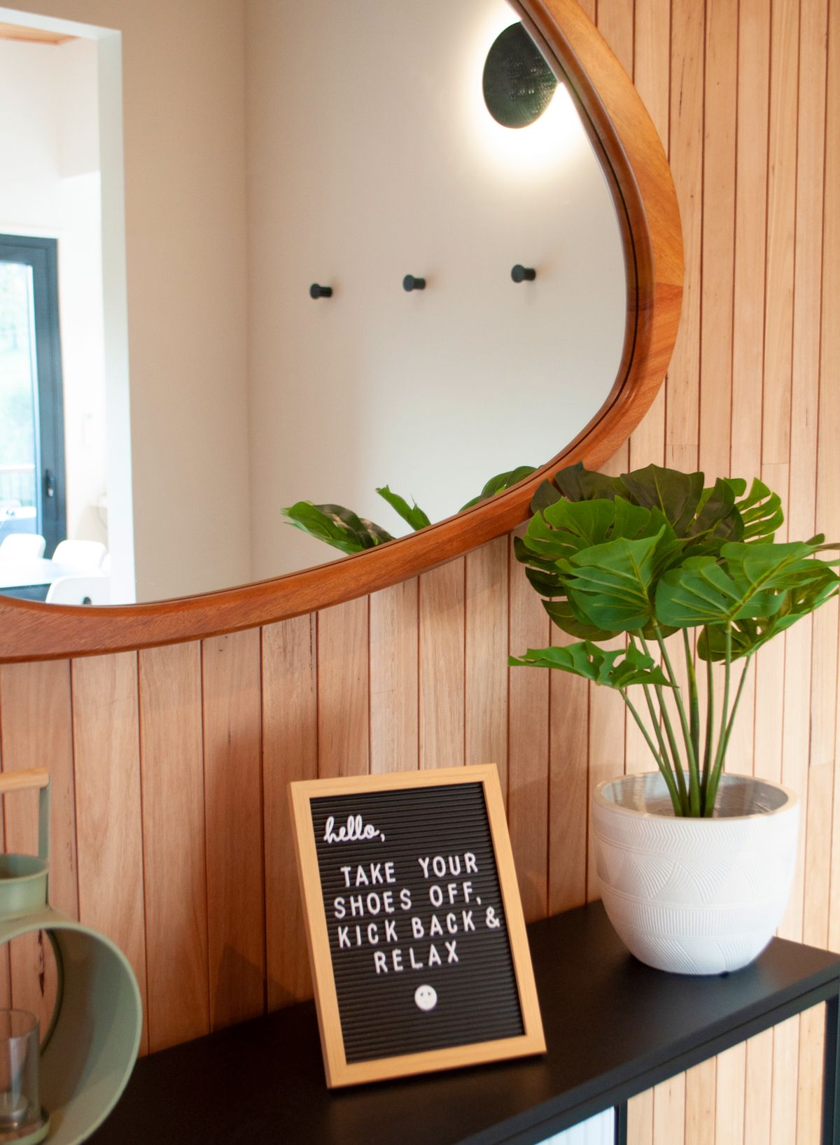 Wally Jane's Retail Accommodation Booking Site Entrance
